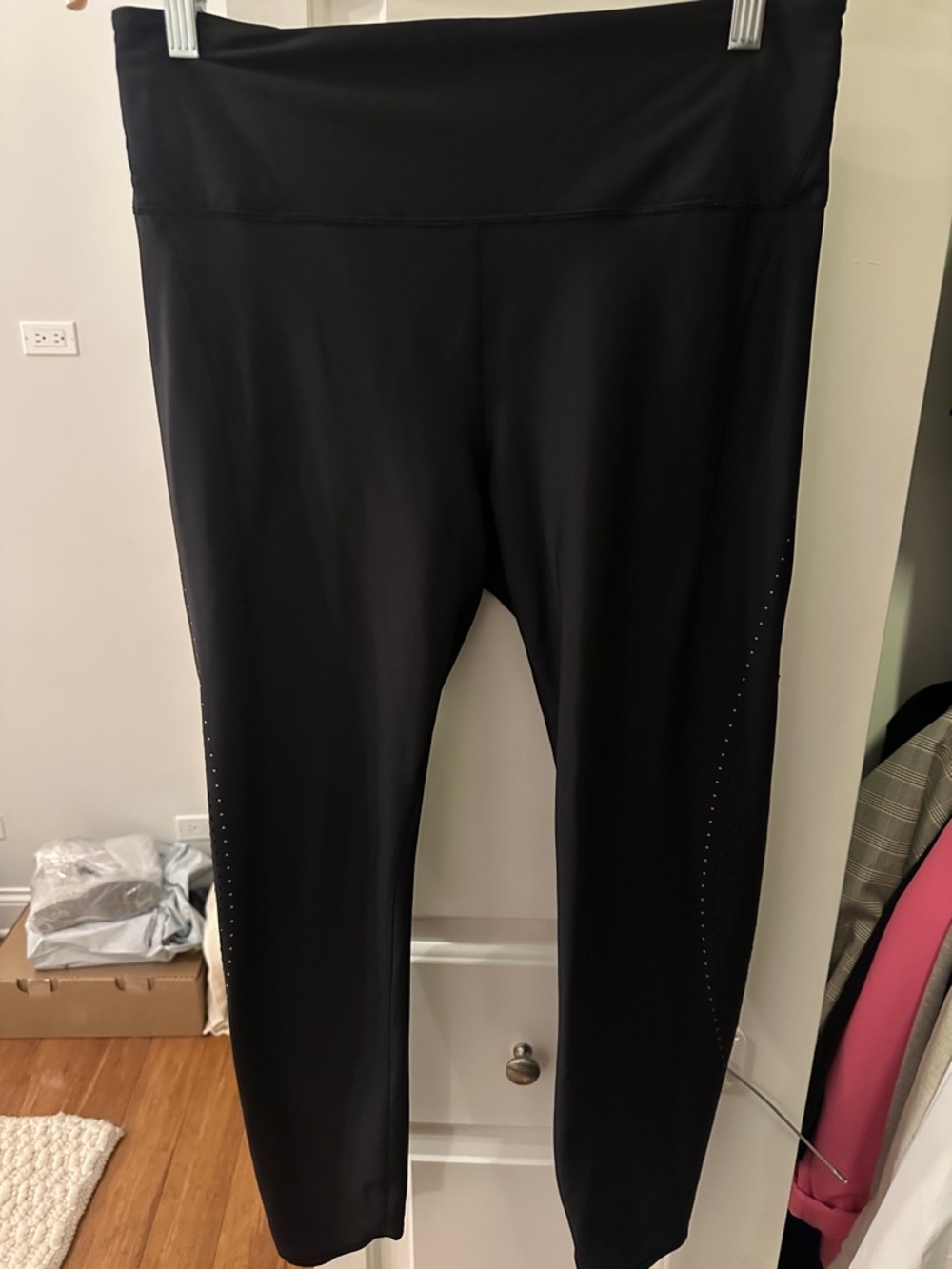 Athleta Black Pacesetter Lasercut 7/8 Tight High-Waist Performance Leggings